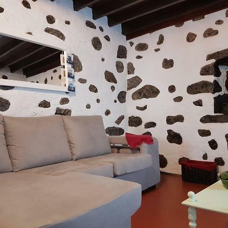 Join Our Relaxed House Near The Beach - Mosteiros Mosteiros  Eksteriør billede