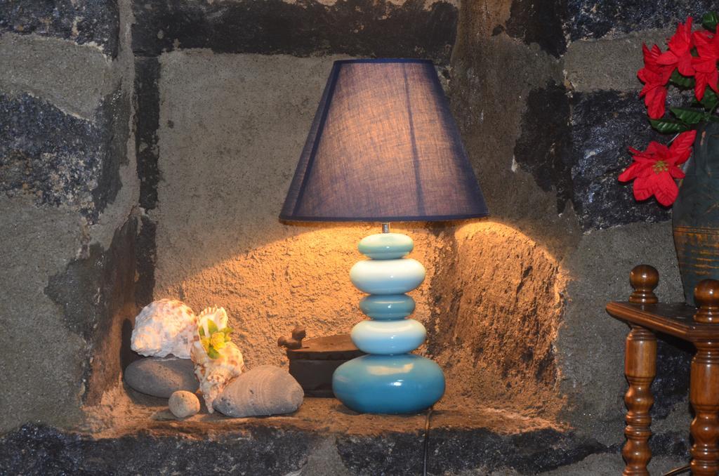Join Our Relaxed House Near The Beach - Mosteiros Mosteiros  Eksteriør billede