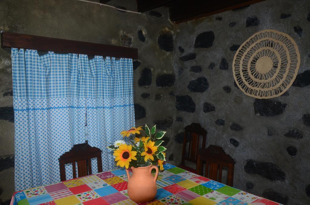 Join Our Relaxed House Near The Beach - Mosteiros Mosteiros  Eksteriør billede