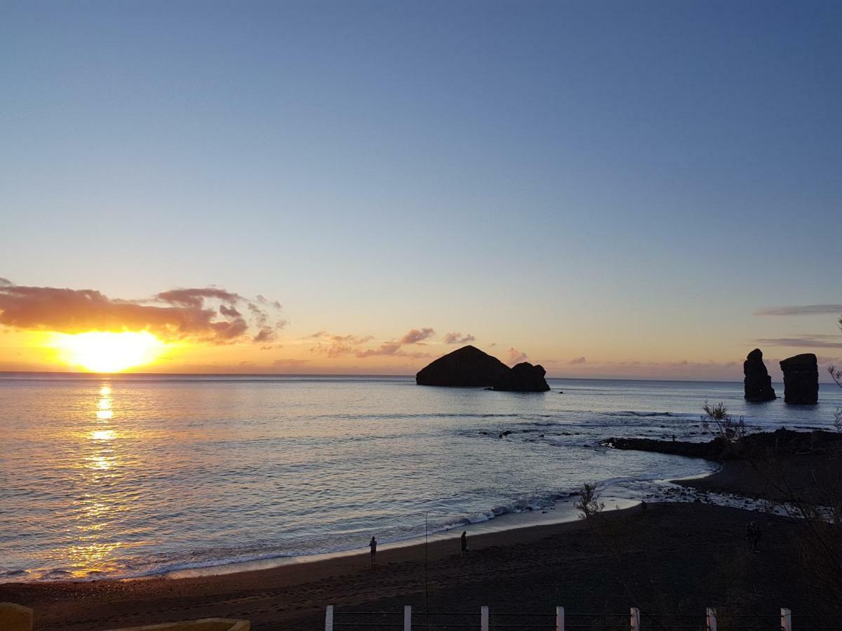 Join Our Relaxed House Near The Beach - Mosteiros Mosteiros  Eksteriør billede